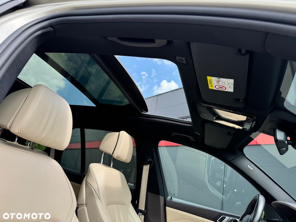 BMW X5 M M50d - 9