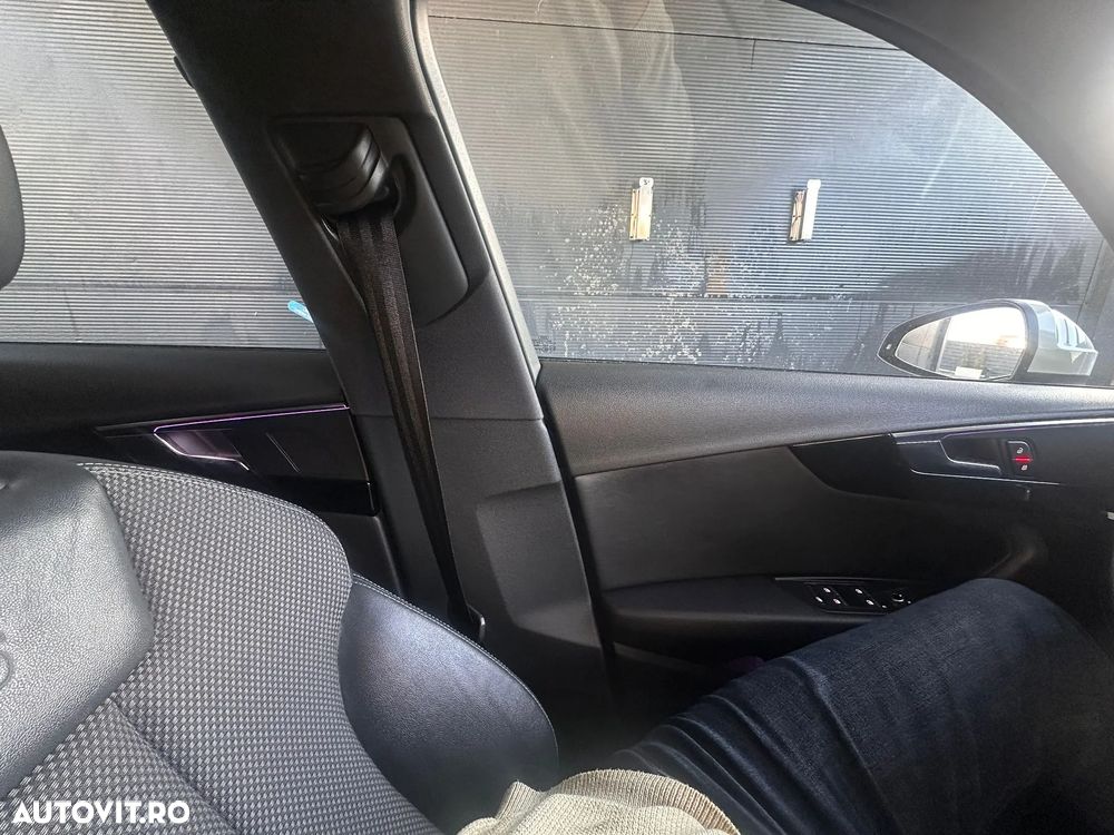 Audi A4 2.0 TDI DPF S line Sportpaket - 7