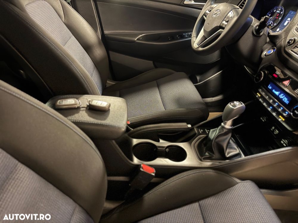 Hyundai Tucson blue 1.7 CRDi 2WD Style - 15