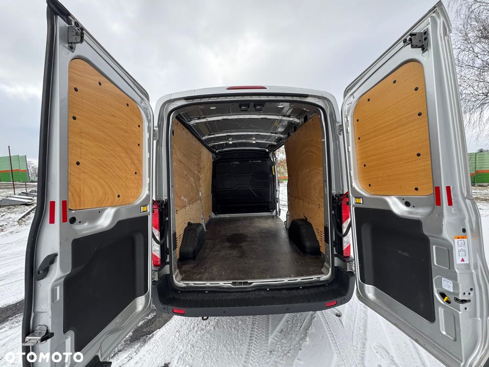 Ford Transit - 23