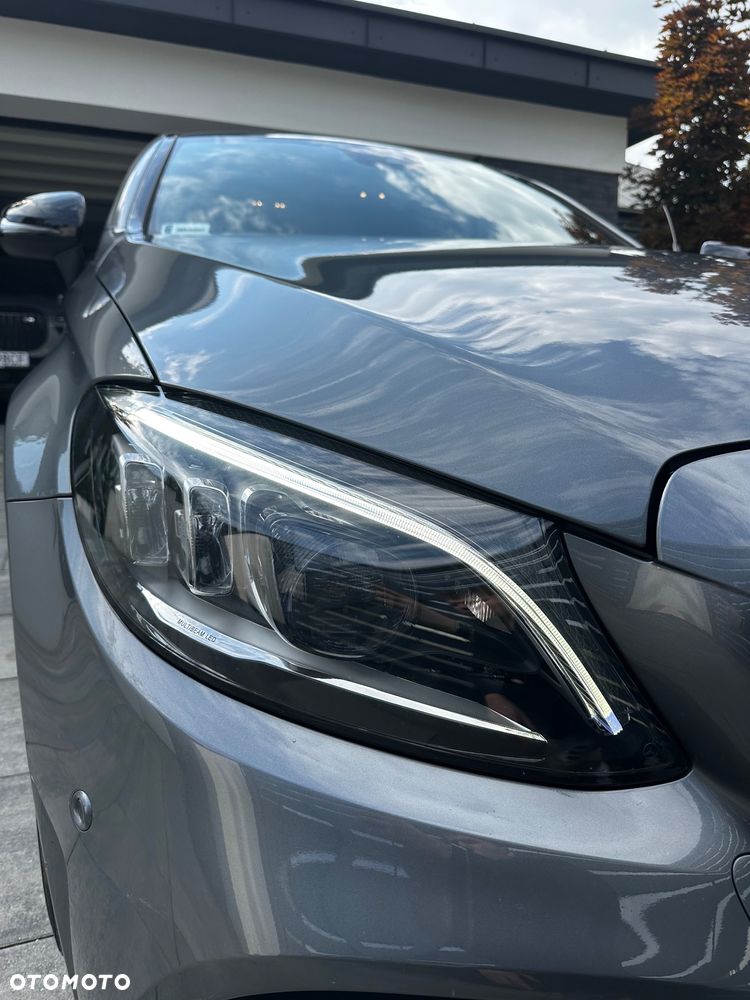 Mercedes-Benz Klasa C 300 9G-TRONIC - 9