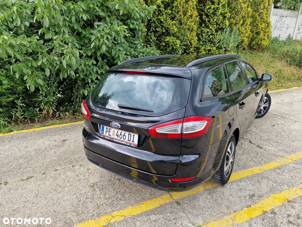 Ford Mondeo 2.0 TDCi Ghia - 12