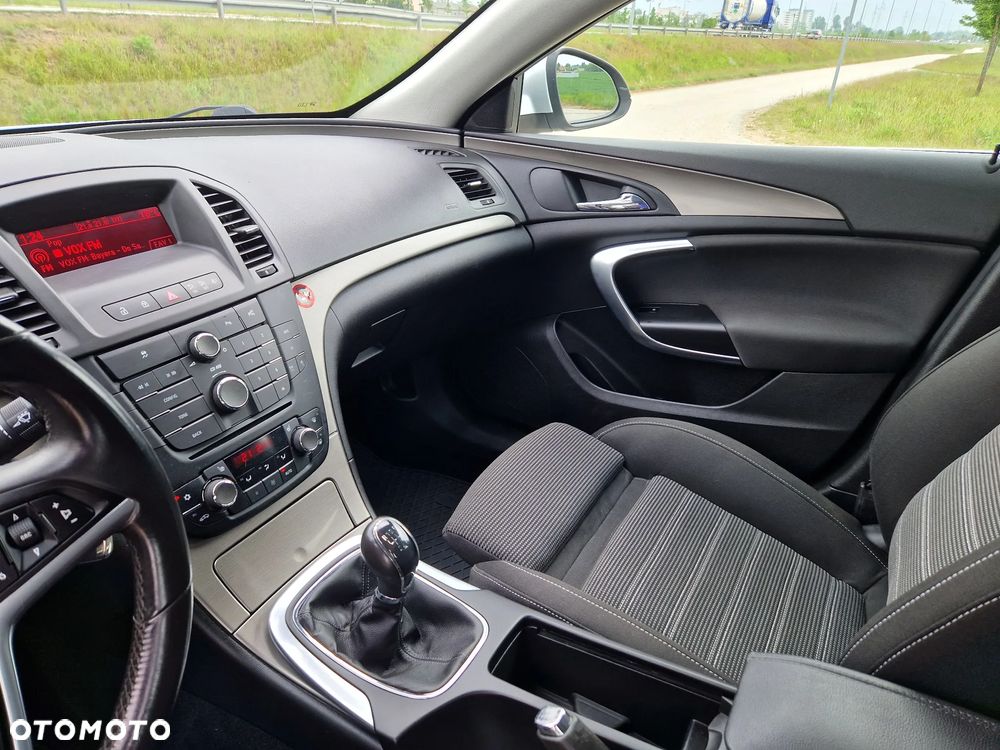 Opel Insignia 2.0 Turbo - 25