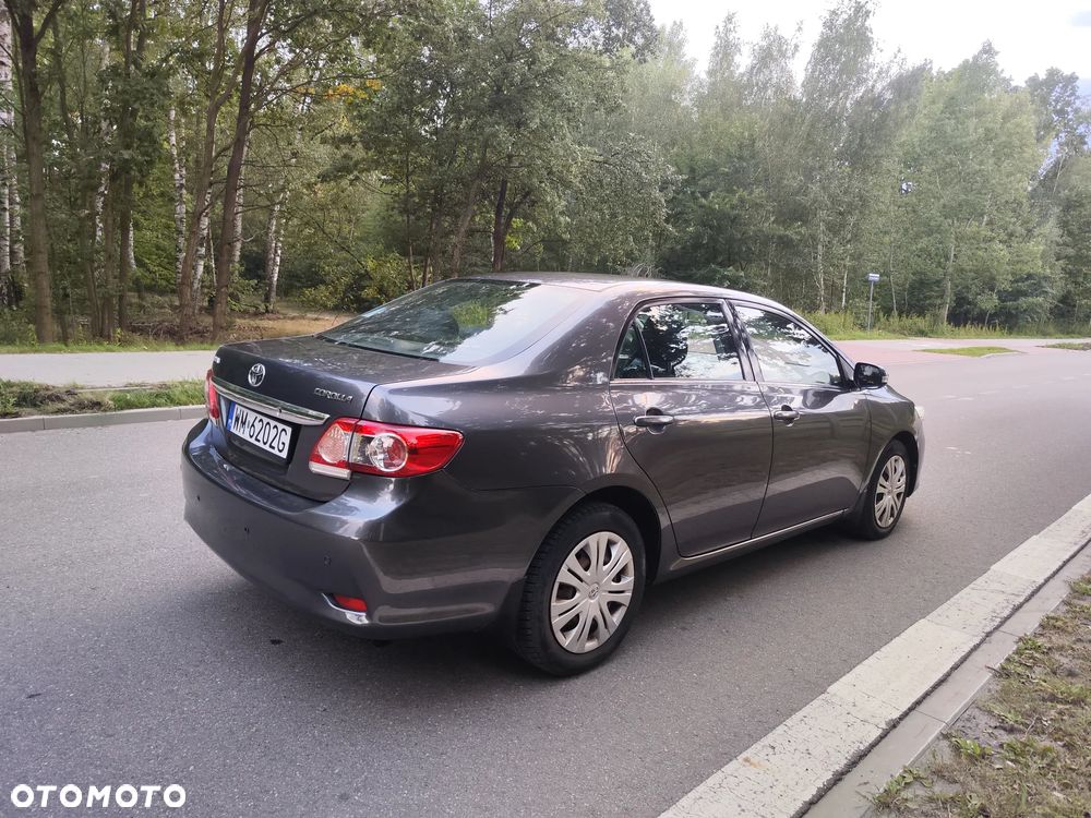 Toyota Corolla 1.6 Luna - 5