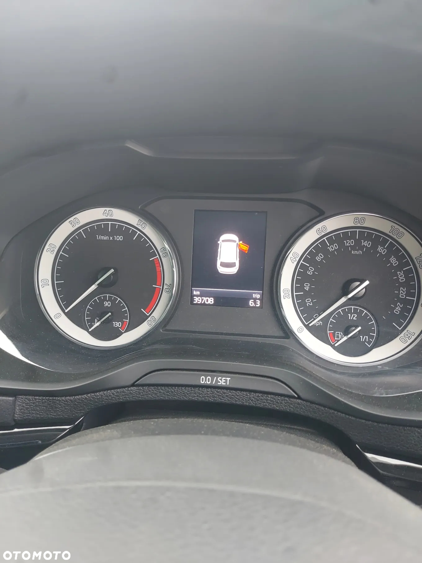 Skoda Karoq 1.0 TSI Essence - 9