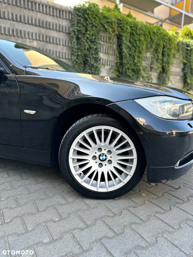 BMW Seria 3 320i - 11
