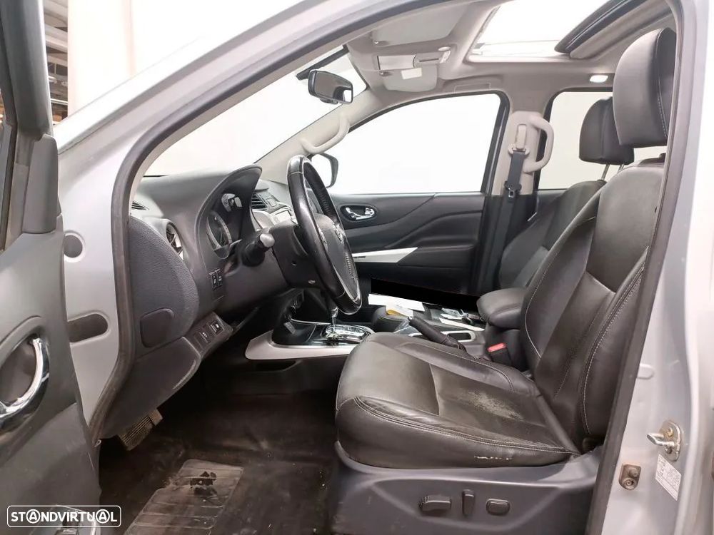 Nissan Navara 2.3 dCi CD 4WD Tekna Auto - 10