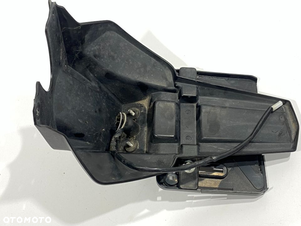 Błotnik tył  Suzuki GSXR 600/750  K6 K7 - 4