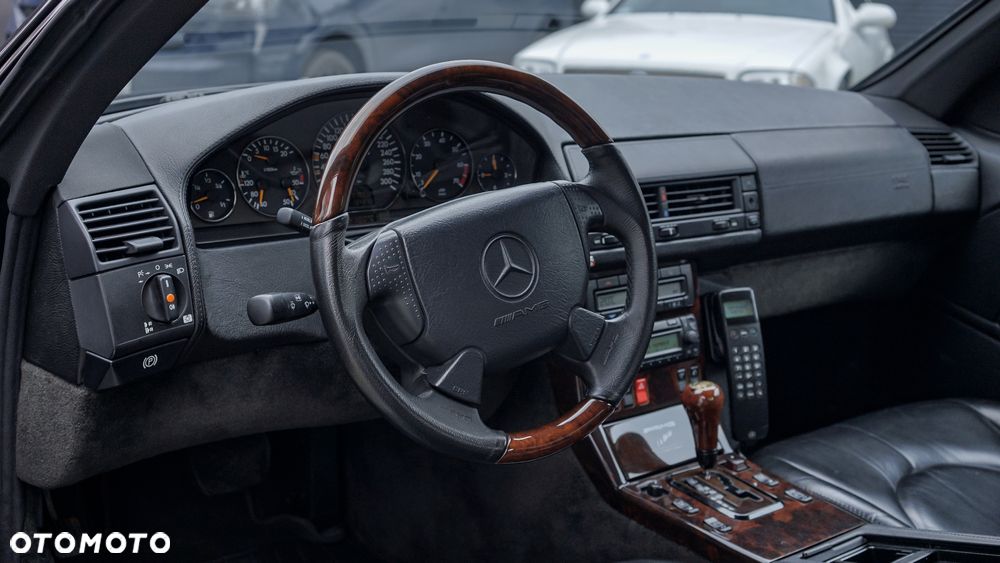 Mercedes-Benz SL - 21