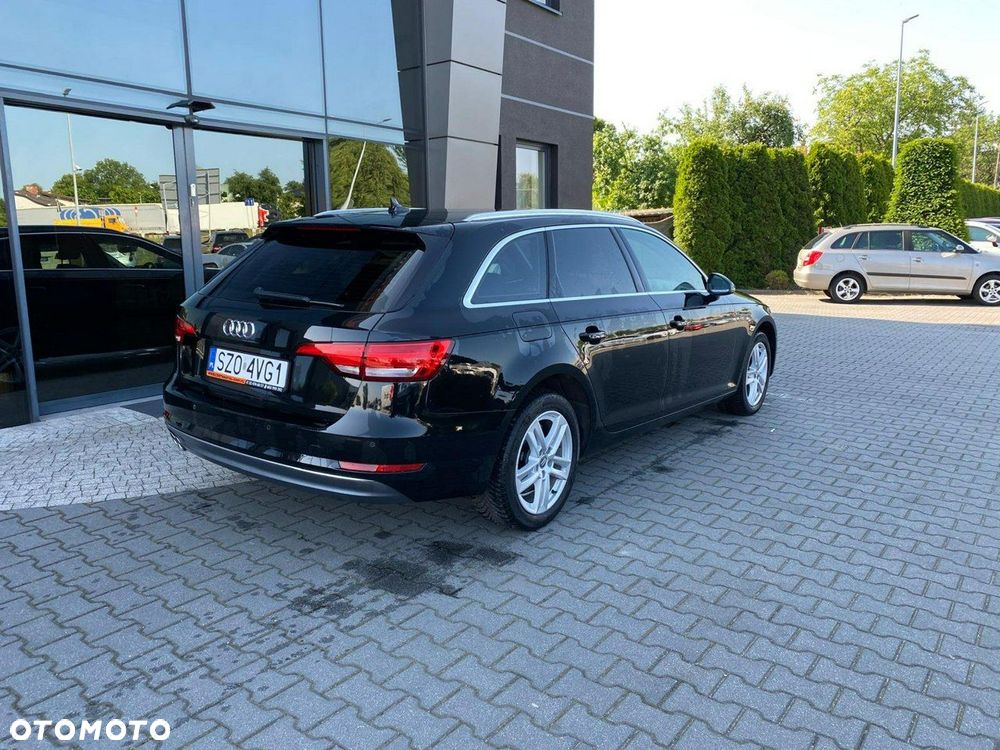 Audi A4 - 4