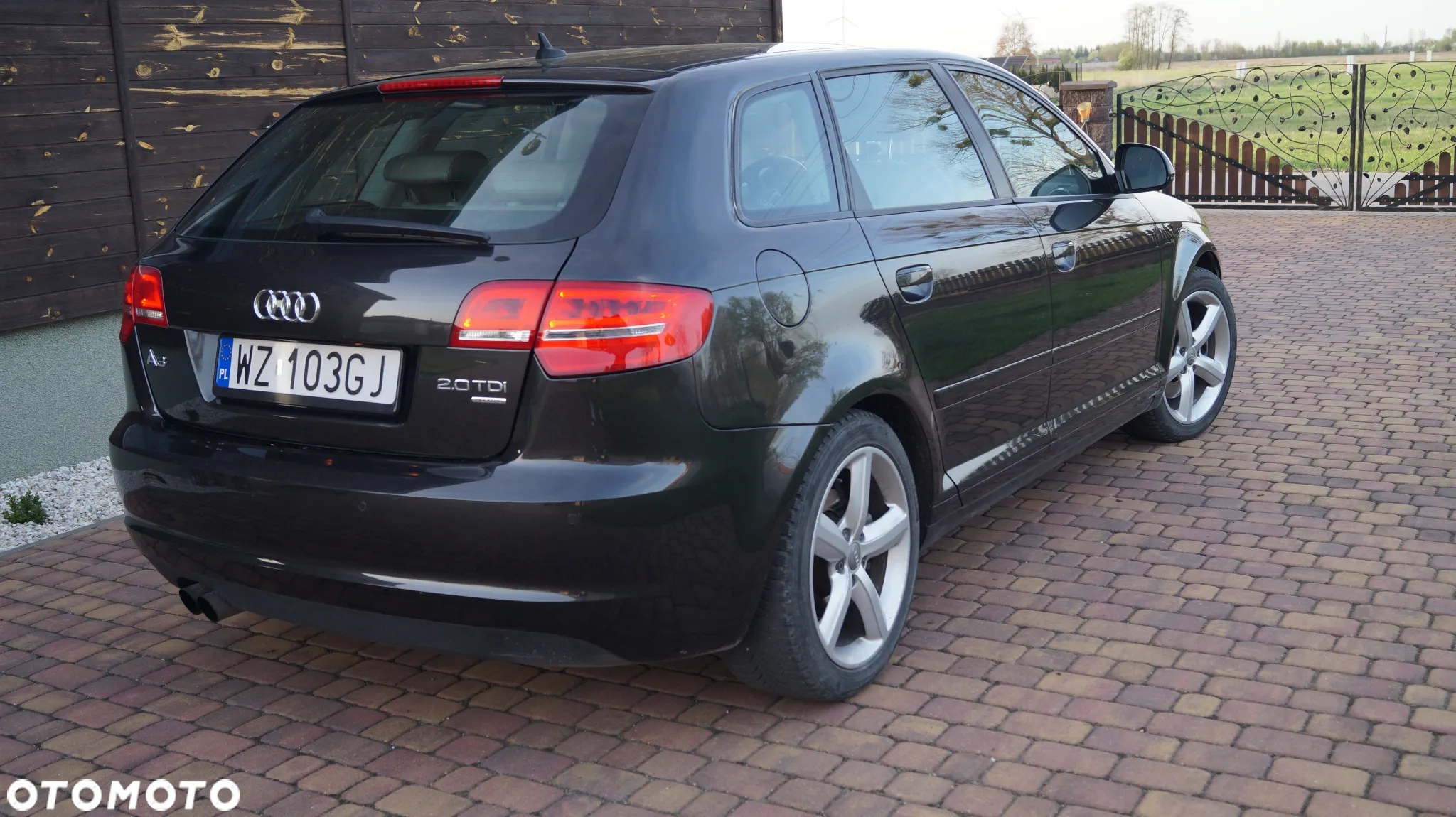 Audi A3 2.0 TDI Sportback DPF quattro Attraction - 3