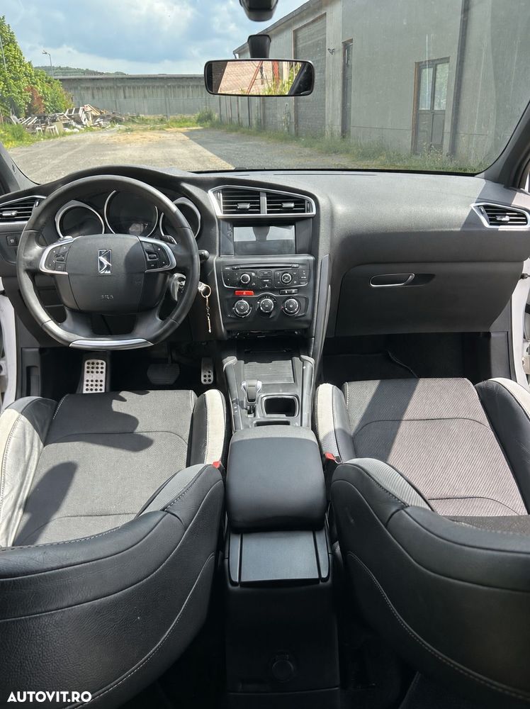 Citroën DS4 e-HDi 115 ETG6 SoChic - 2