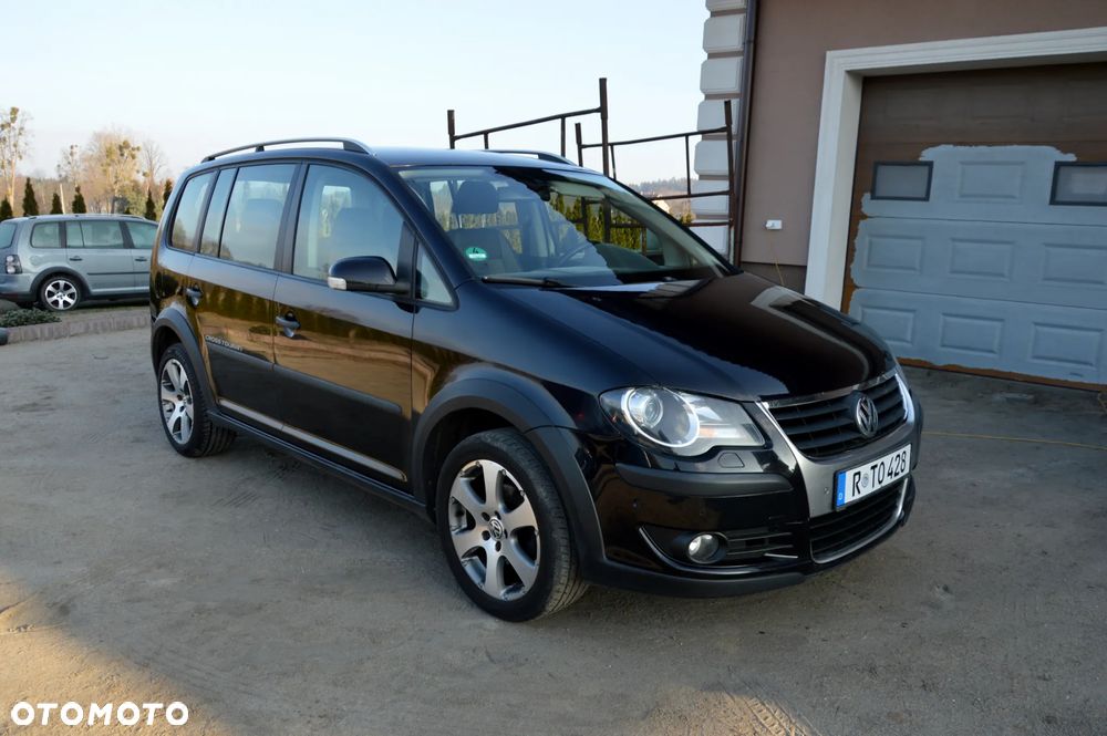 Volkswagen Touran 2.0 TDI DPF Cross - 12