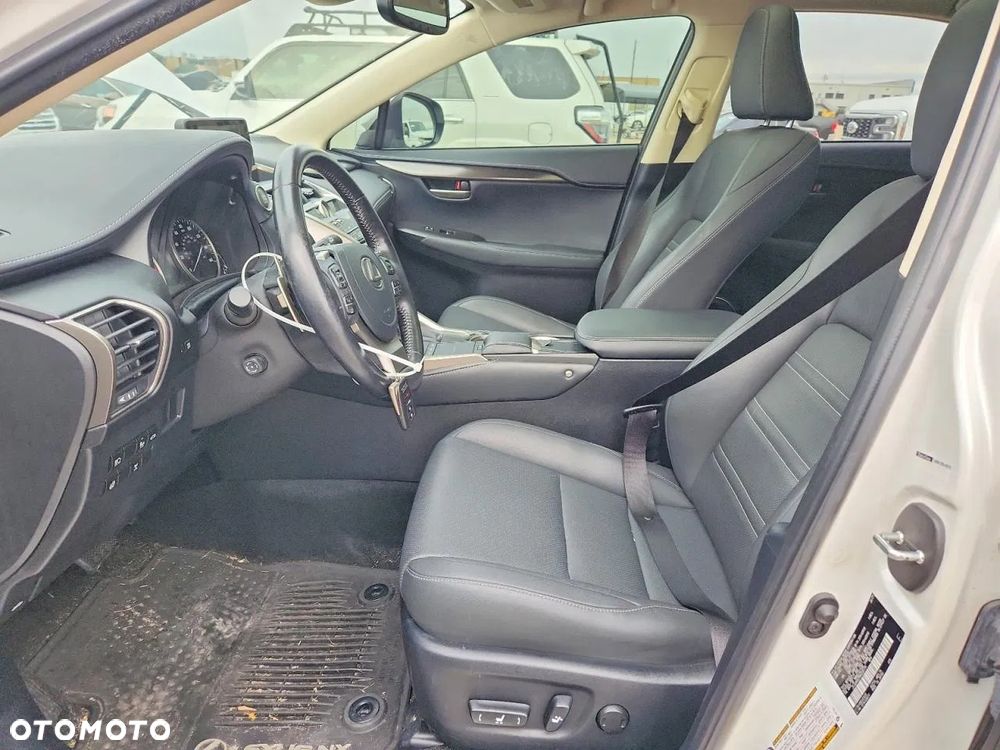 Lexus NX 300 Comfort AWD - 8