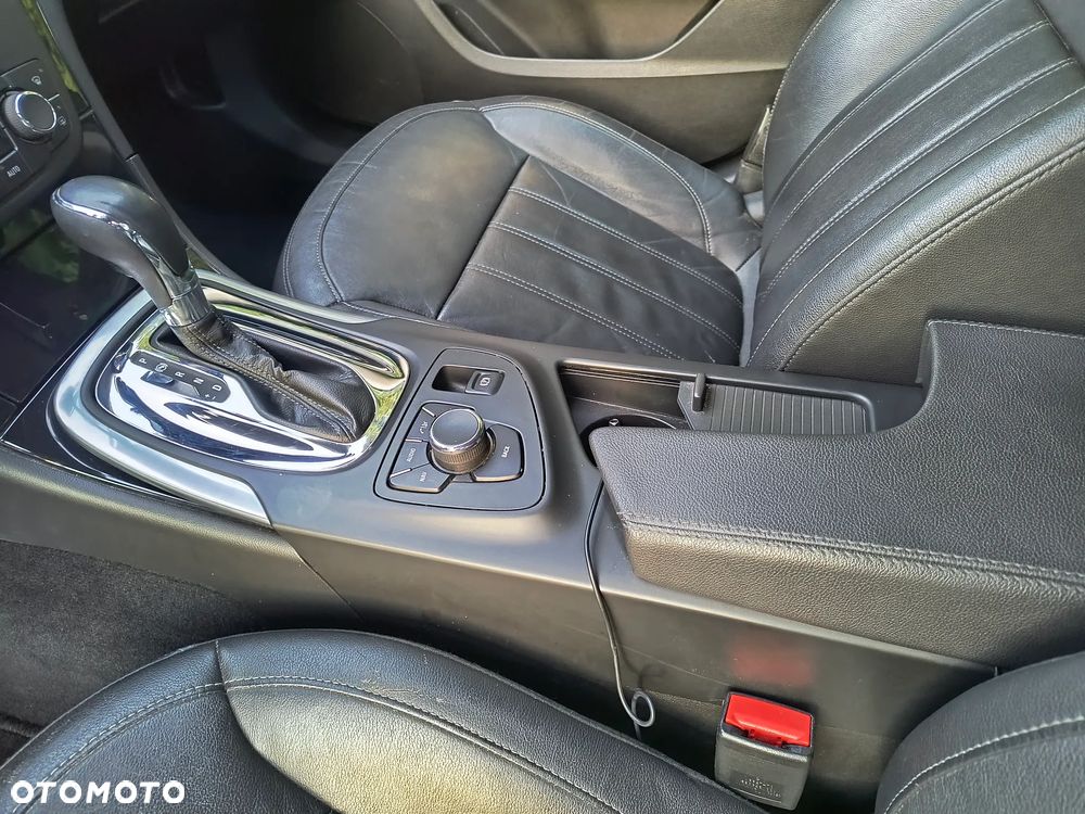 Opel Insignia 2.0 CDTI Automatik 4x4 Sport - 25