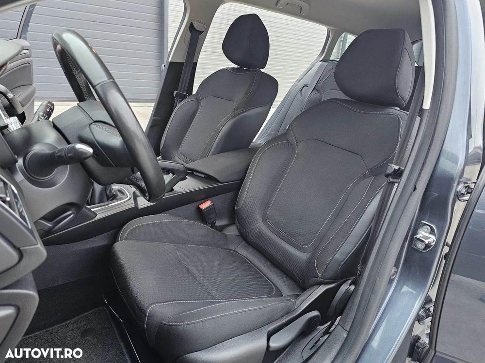 Renault Megane TCe 115 GPF ZEN - 24