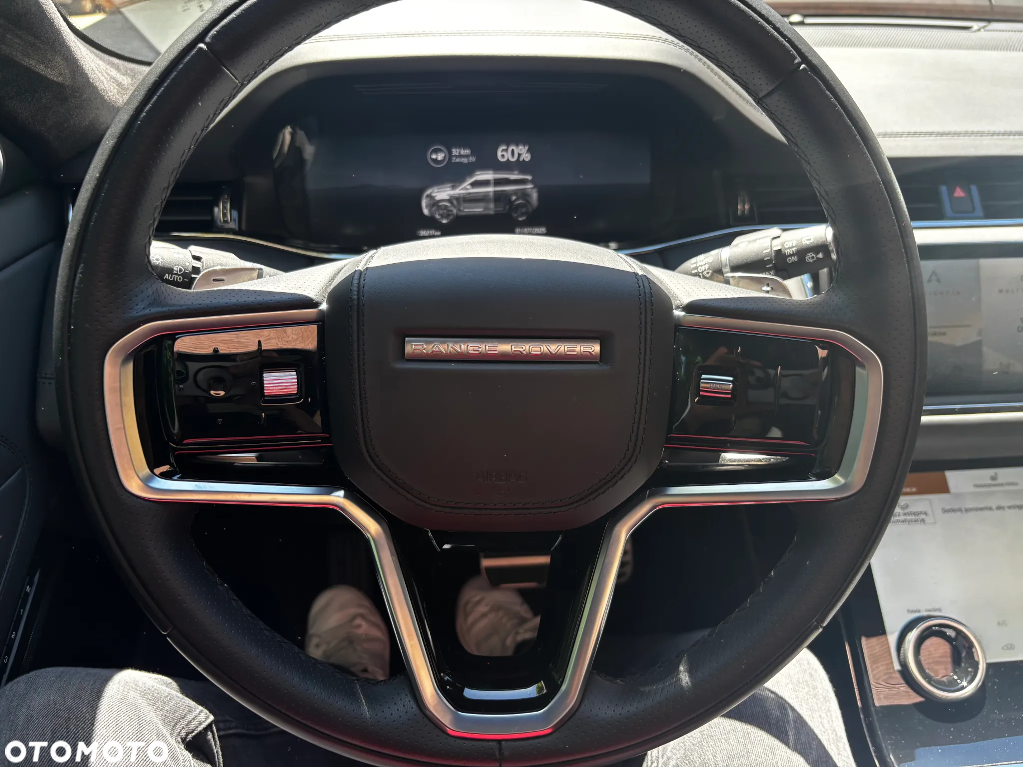 Land Rover Range Rover Evoque - 36
