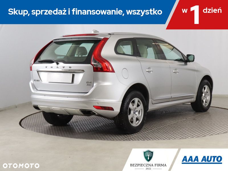 Volvo XC 60 - 6