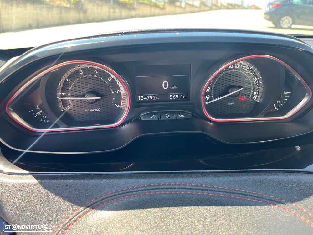 Peugeot 208 GTI 200 THP - 9
