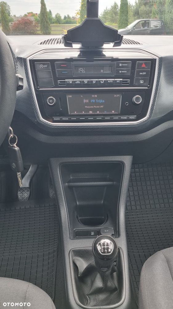 Volkswagen up! Active - 23