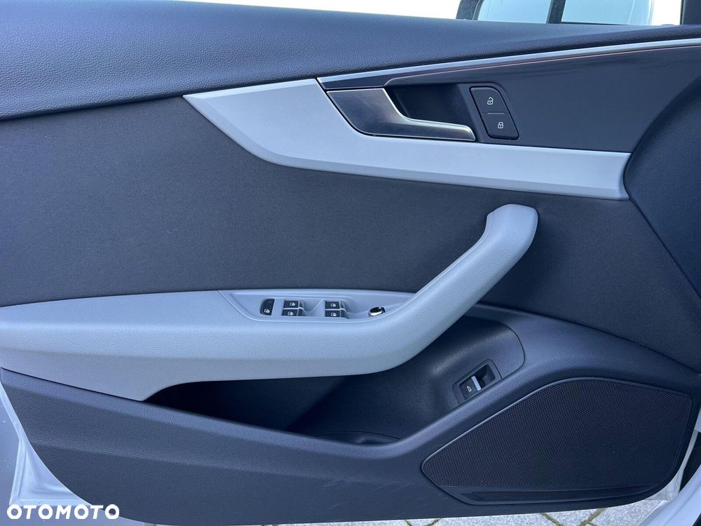 Audi A4 Limousine - 8