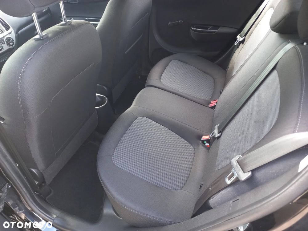 Hyundai i20 1.2 Trend - 23