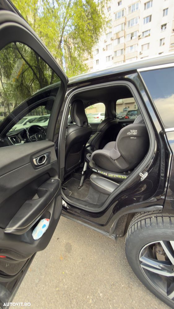 Volvo XC 60 D4 R-Design - 24