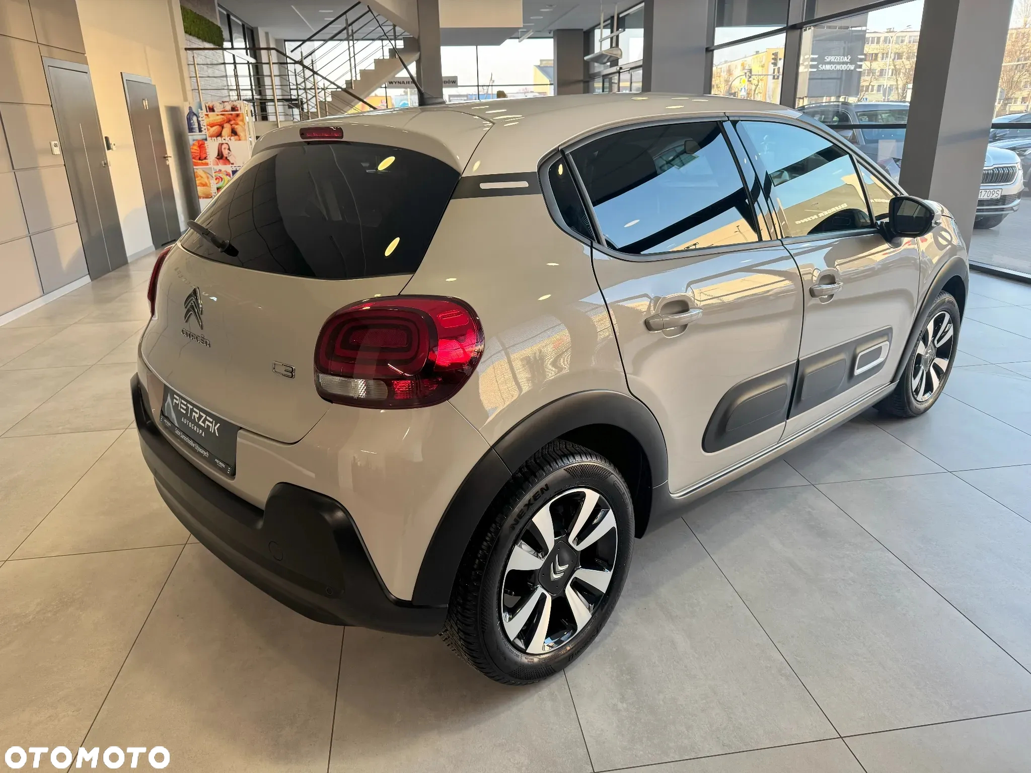 Citroën C3 1.2 PureTech Max - 6