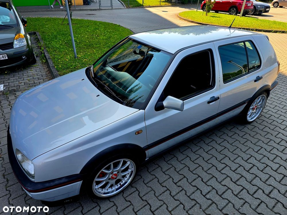 Volkswagen Golf - 3