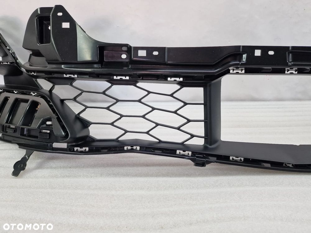 AUDI E-TRON Q6 85H 22- KRATKA ŚRODKOWA ZDERZAKA PRZEDNIEGO PRZÓD , NR 85H807683A , NR AUKCJI GL607 - 7