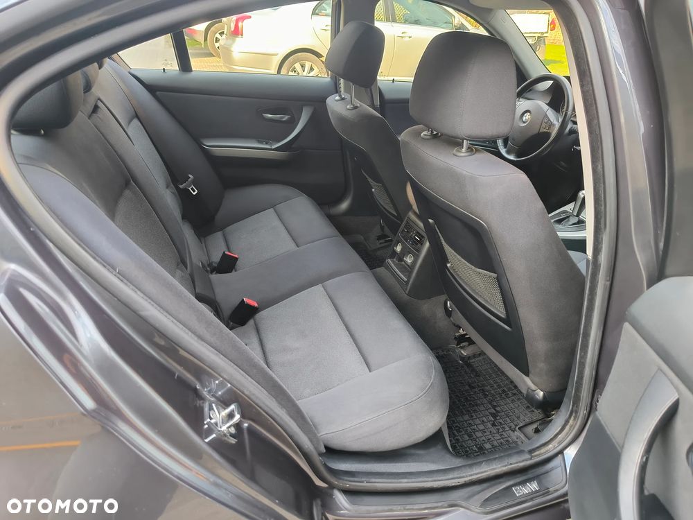 BMW Seria 3 320d DPF - 8