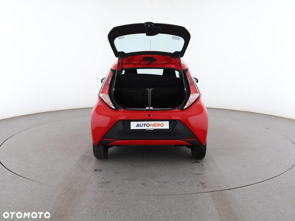Toyota Aygo x-play - 20