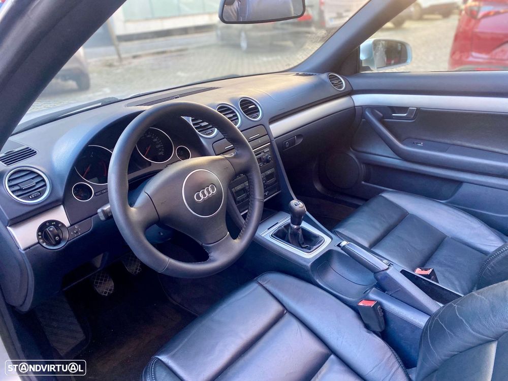 Audi A4 Cabrio 2.5 TDI S-line - 16