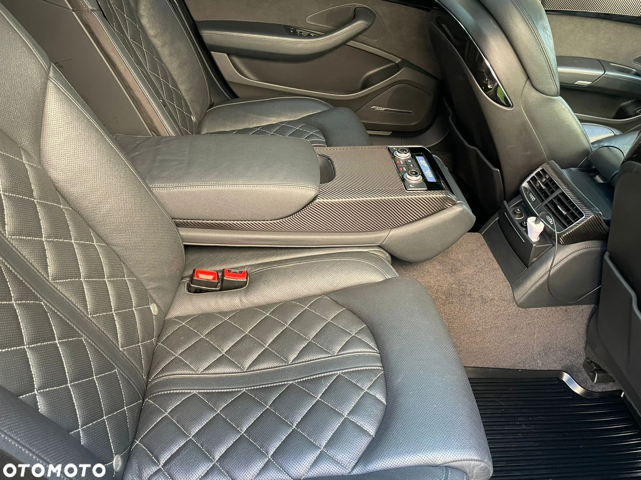 Audi A8 - 10