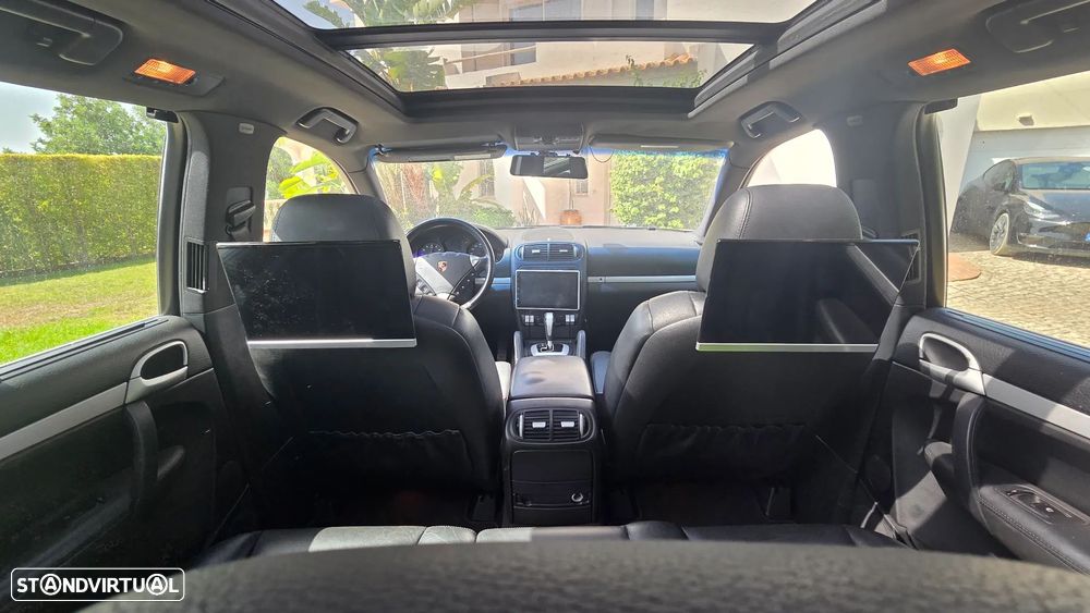 Porsche Cayenne - 12