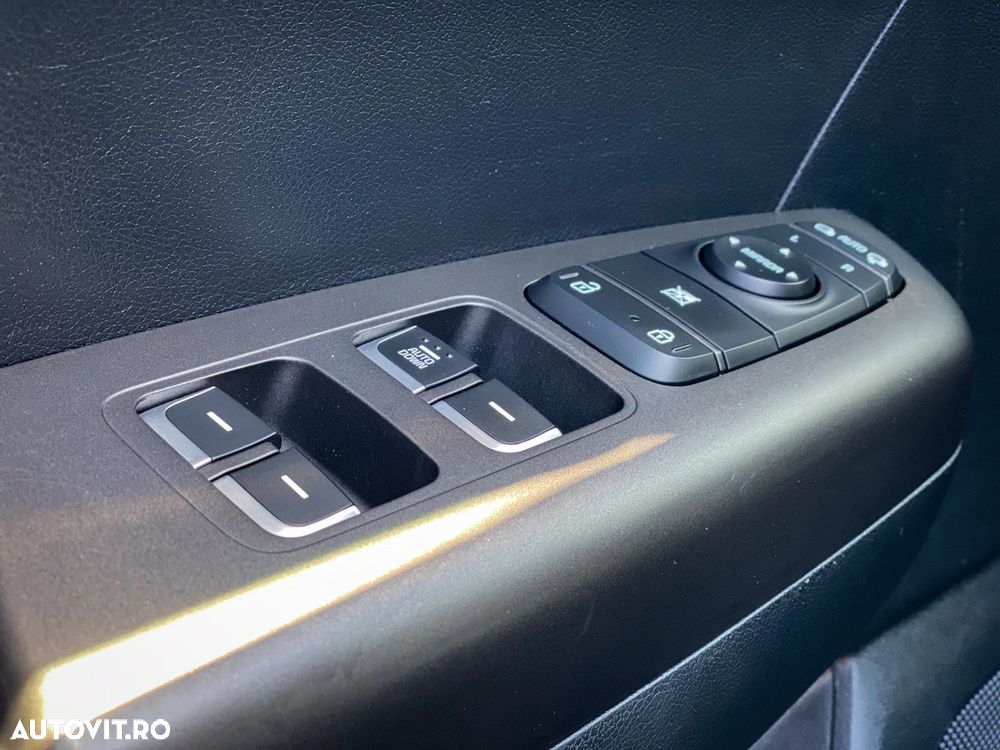 Kia Sportage 1.6 DSL MHEV 7DCT HP 4x2 Classic - 19