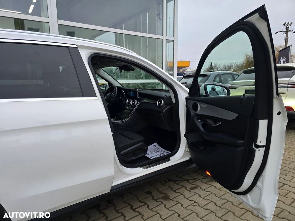 Mercedes-Benz GLC - 9