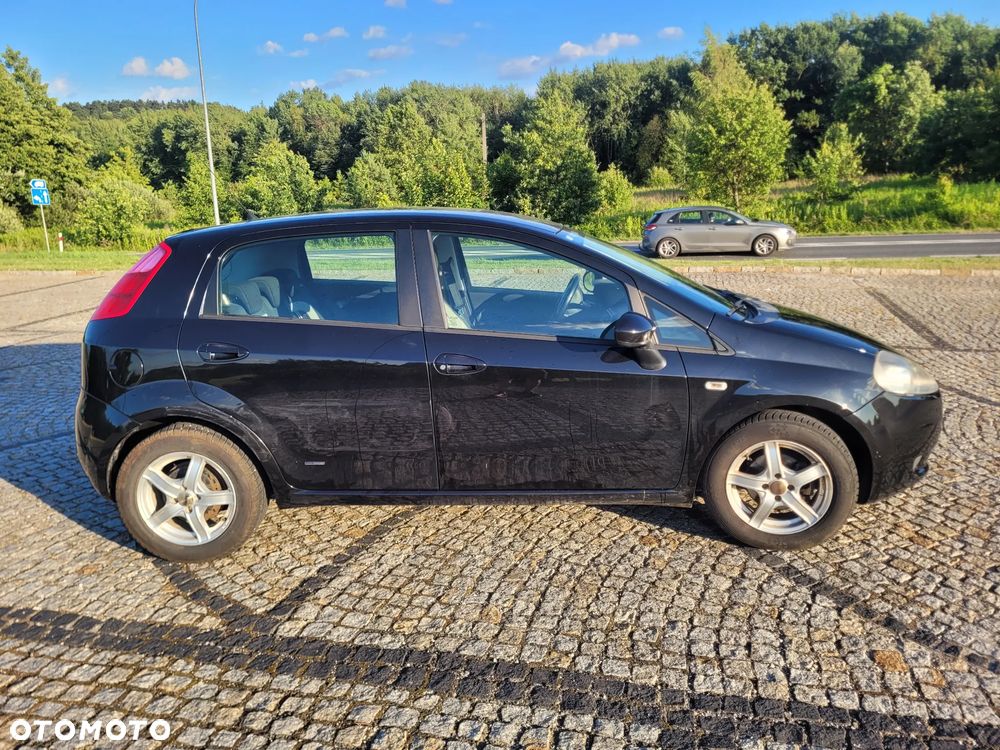 Fiat Punto 1.4 16V Emotion - 4