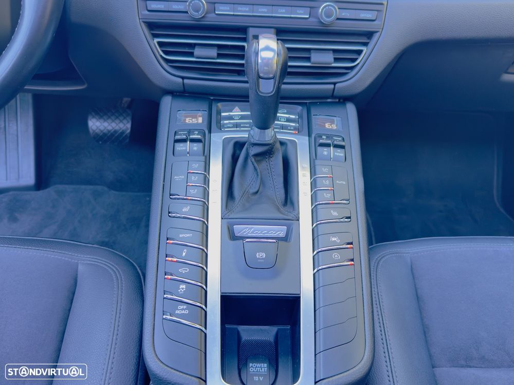 Porsche Macan - 31