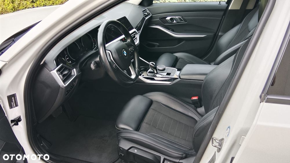 BMW Seria 3 320d Sport Line - 21
