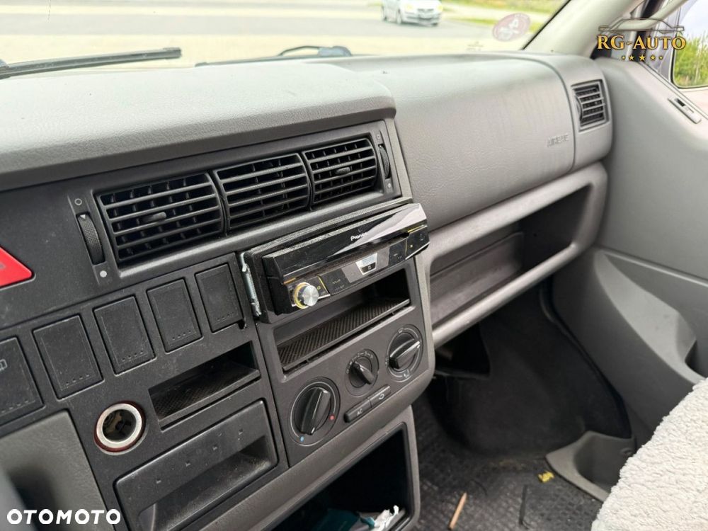 Volkswagen Transporter - 26