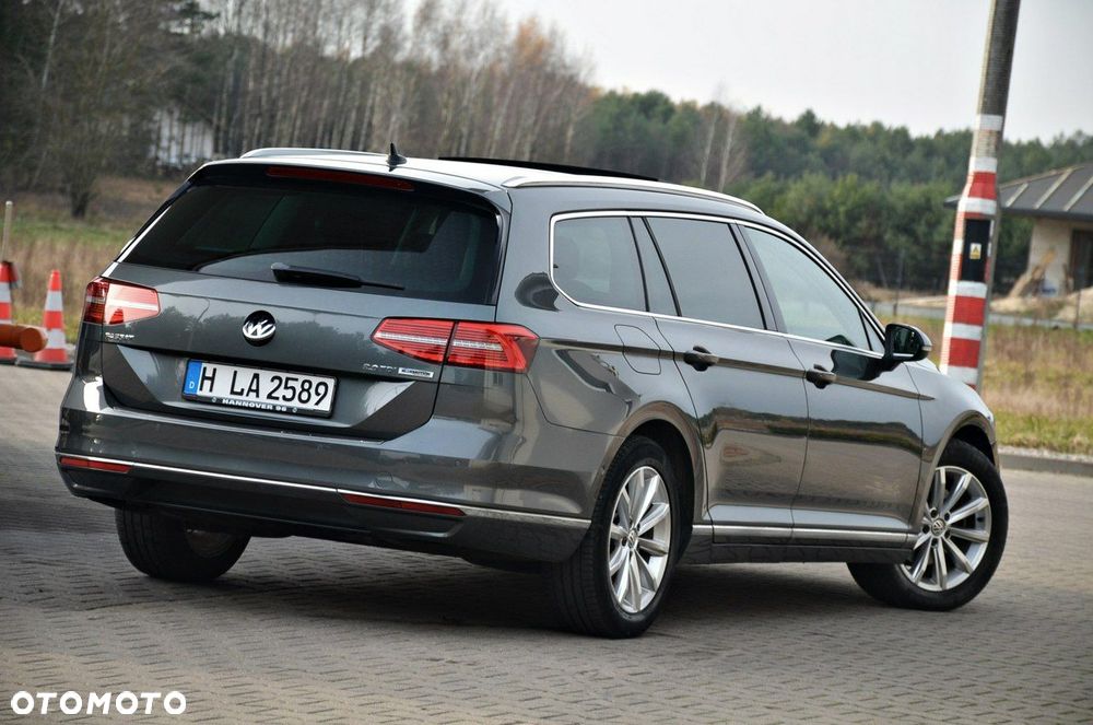 Volkswagen Passat - 11