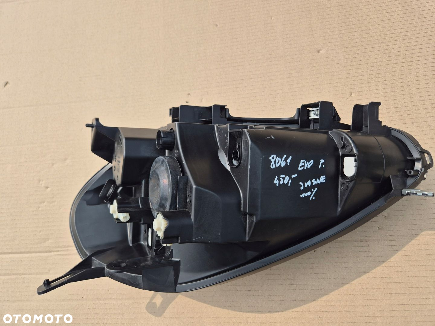 Fiat Punto EVO lampa prawa.Nowa.Valeo.Jasna. 2010- - 6