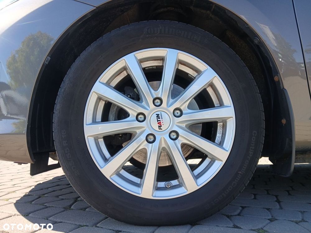 Toyota Auris - 39