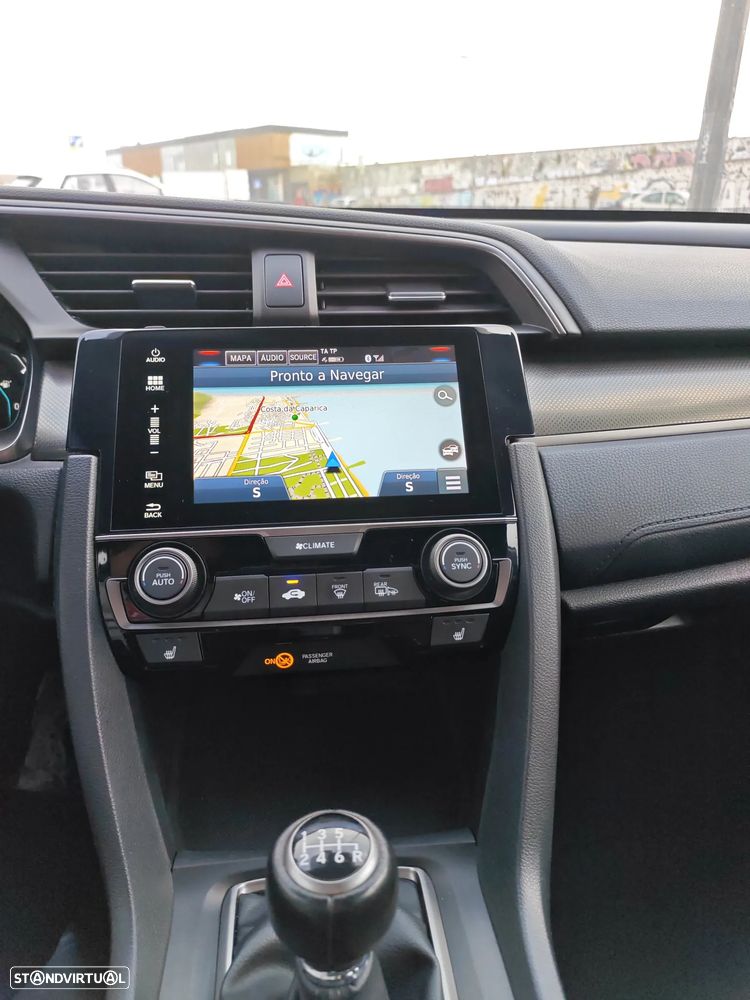 Honda Civic 1.0 i-VTEC Elegance CVT Navi - 16