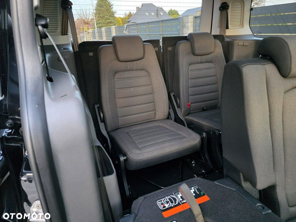 Ford Tourneo Connect Grand - 14