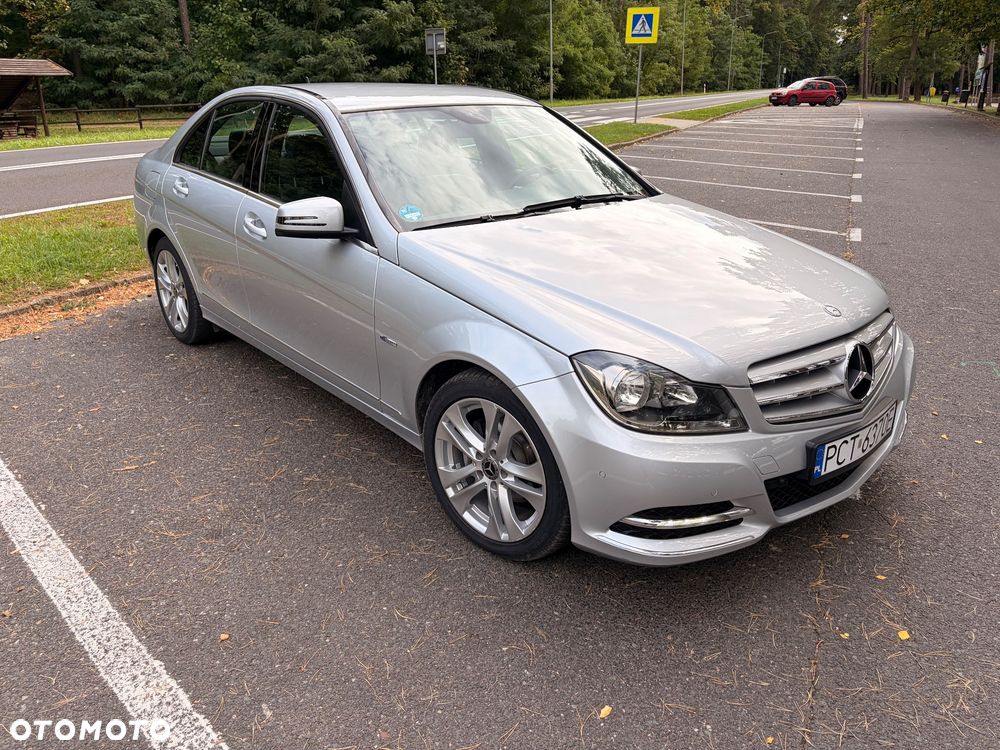 Mercedes-Benz Klasa C 180 CGI Automatik BlueEFFICIENCY Avantgarde - 3