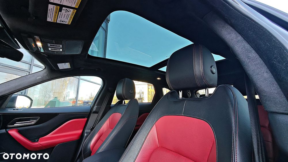 Jaguar F-Pace - 25