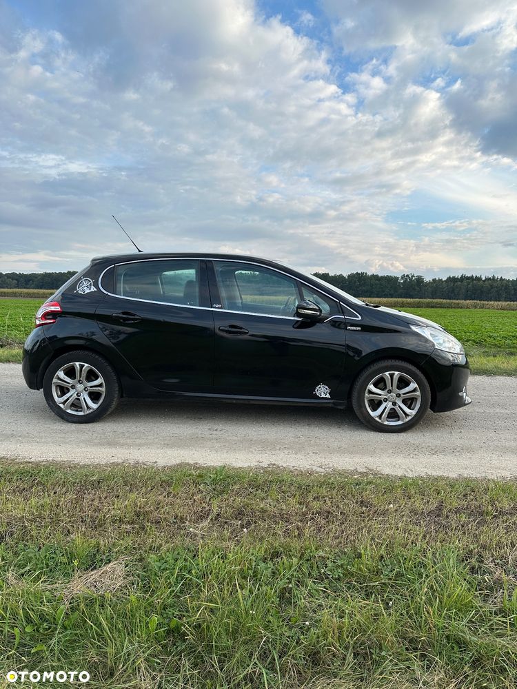 Peugeot 208 - 4
