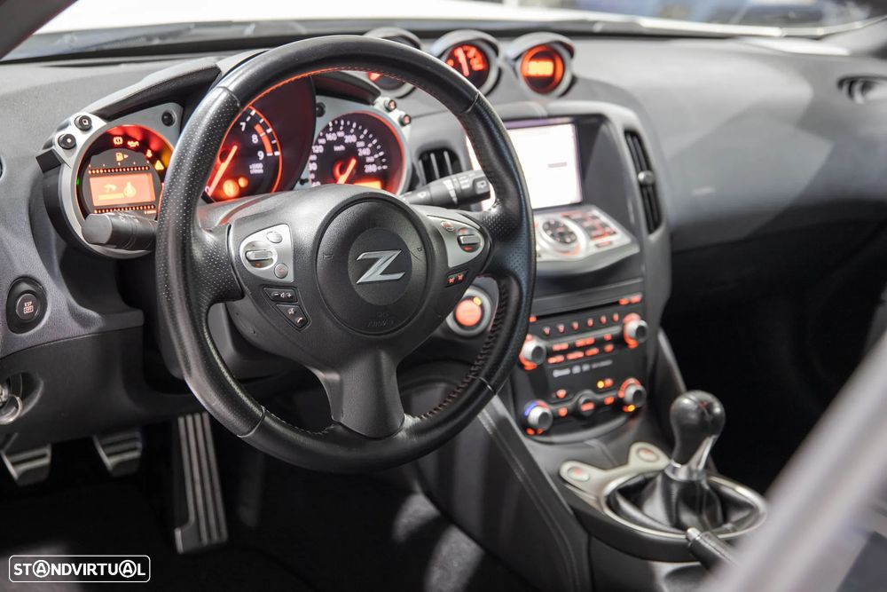 Nissan 370 Z Standard - 16